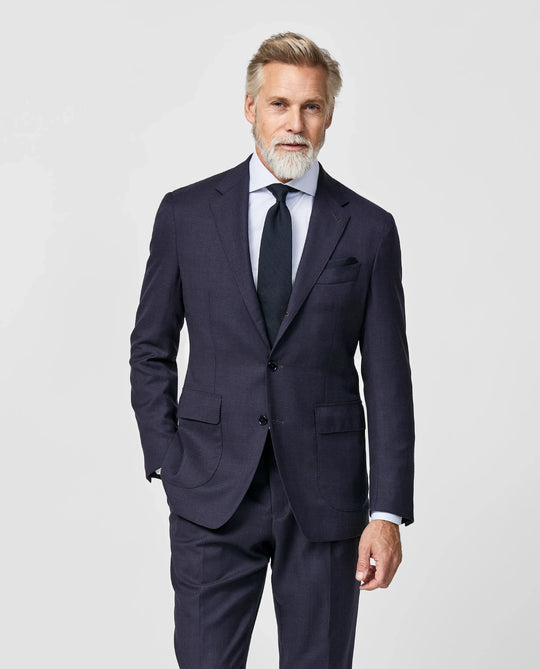 Dress for Success: Your Custom Suit, Your Career Ascent