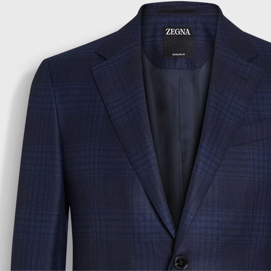 Traveling with Suits: Packing Tips to Avoid Wrinkles