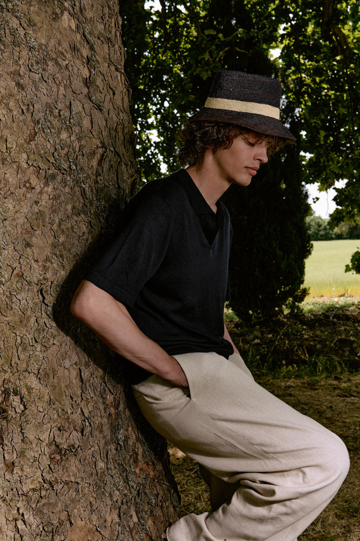 Tesi hat 4
